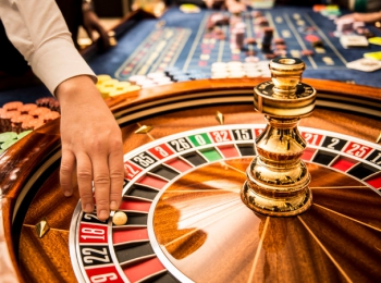 How Online Casinos Create the Illusion of Las Vegas