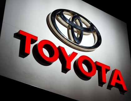 Toyota Tests Solar-powered Prius