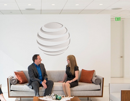 AT&T Revenue Drops 4.5%, Company Withdraws Guidance