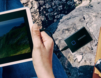 Samsung Releases Portable SSD T7 Touch With a Fingerprint Sensor