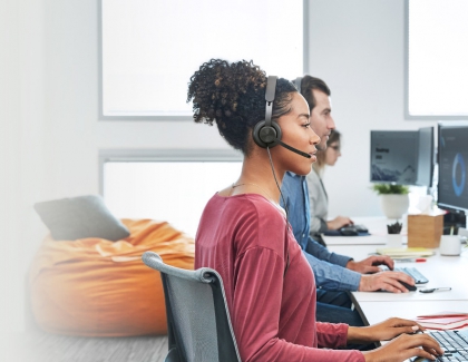 Logitech Expands Video Collaboration for the Personal Workspace with Zone Wired Headset