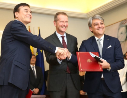 Volkswagen Planning New North America Factory, Expands e-mobility in China