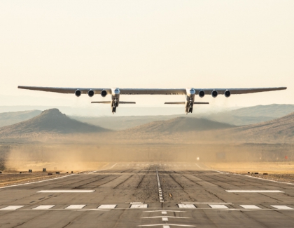 Paul Alen's Stratolaunch Massive Aircraft Completes First Flight