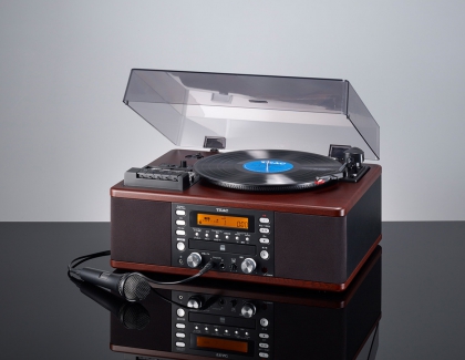 Teac LP-R560K Supports Recording of Vinyl Records and Cassette Tapes on CDs