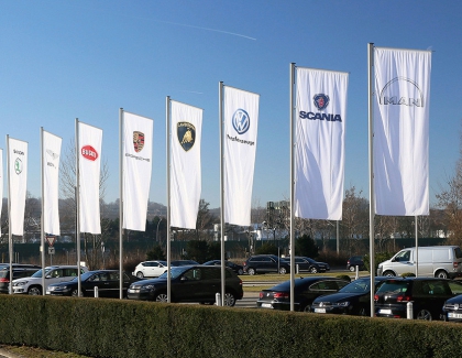 Volkswagen, Siemens to Collaborate on Industrial Cloud Tech