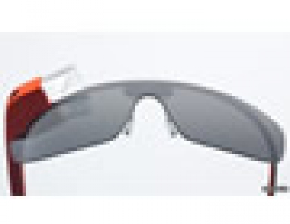 Updated Google Glass Allows Winking Snap Pictures