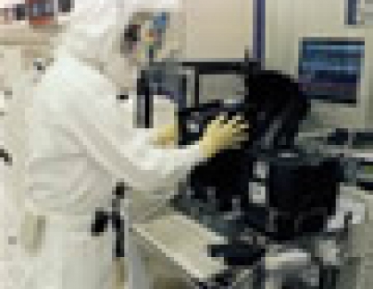Intel Samples 45nm Chips