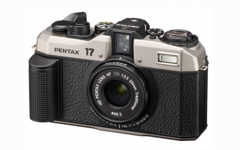 PENTAX 17 is simply a fixed-focal length compact film camera