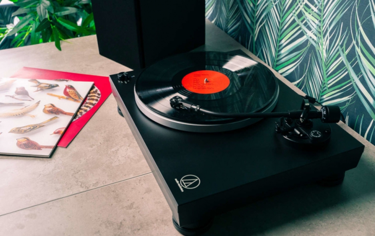 Audio-Technica Launches Its Latest Vinyl Turntable and Wireless Headphone Duo  At IFA 2019