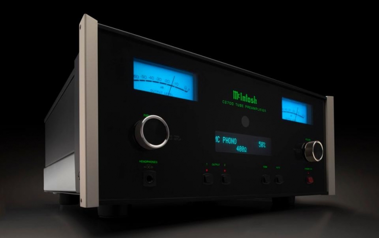 McIntosh’s New Preamplifier Blends Vacuum Tubes With Digital Technology