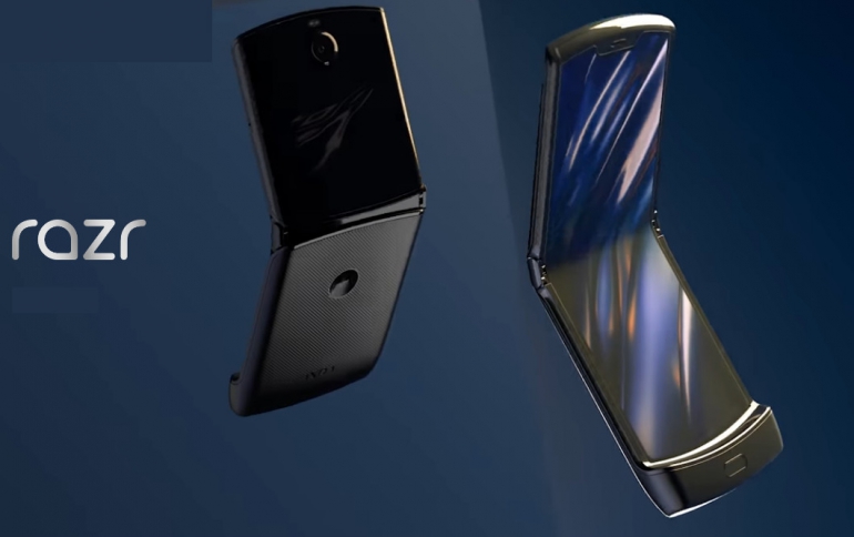 Motorola Delays Launch of Foldable Razr Smartphone