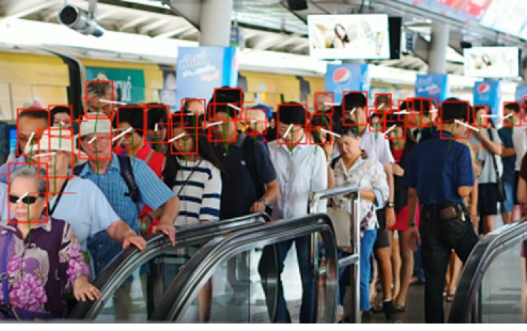 Fujitsu's AI Image Analysis Solution Evaluates Digital Signage User Experience
