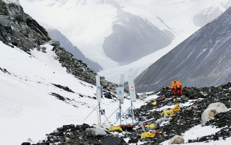 China Mobile and Huawei Build 5G Site on the Altitude of 6500 Meters