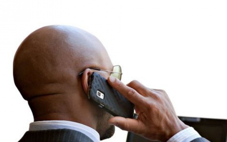 US FDA Identifies No Link Between Smartphone Use and Cancer