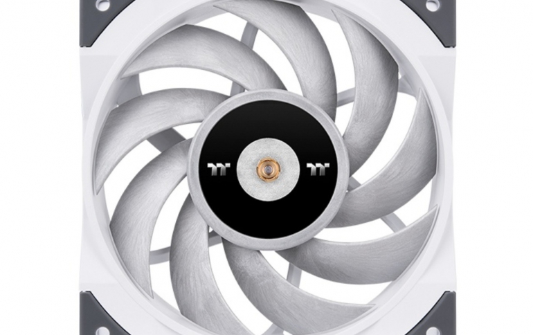 Thermaltake Unveils TOUGHFAN 12/14 High Static Pressure Radiator Fan White Edition