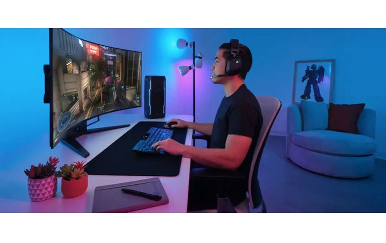 CORSAIR XENEON FLEX 45 inch Bendable OLED Gaming Monitor Now Available to Pre-Order for $1999.99