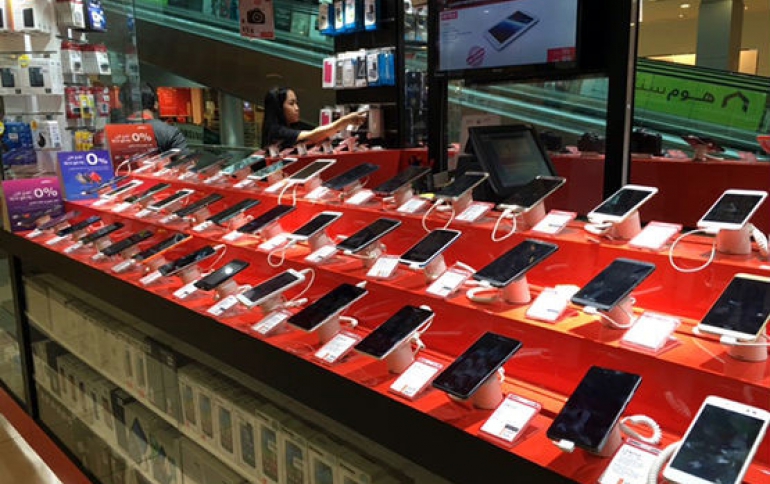 Smartphone Shipments in China Further Decreased in February