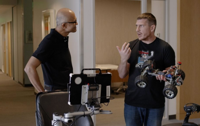Windows 10 Eye Control Technology Empowers people With Disabilities