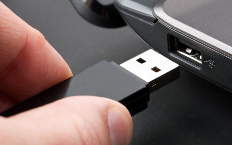Windows 10 Allows You to Safely Remove Your USB By Just Pulling It Out