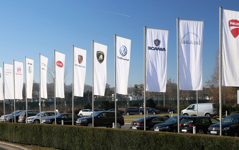 Volkswagen, Siemens to Collaborate on Industrial Cloud Tech