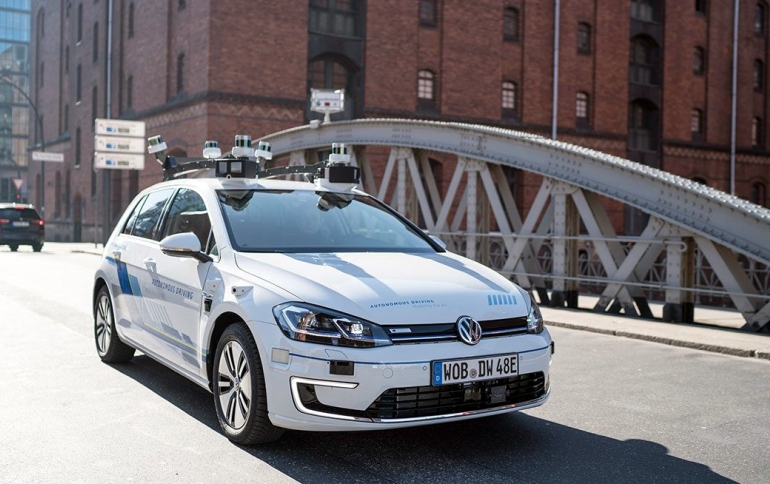 VW Starts Testing Self-Driving Golf in Hamburg