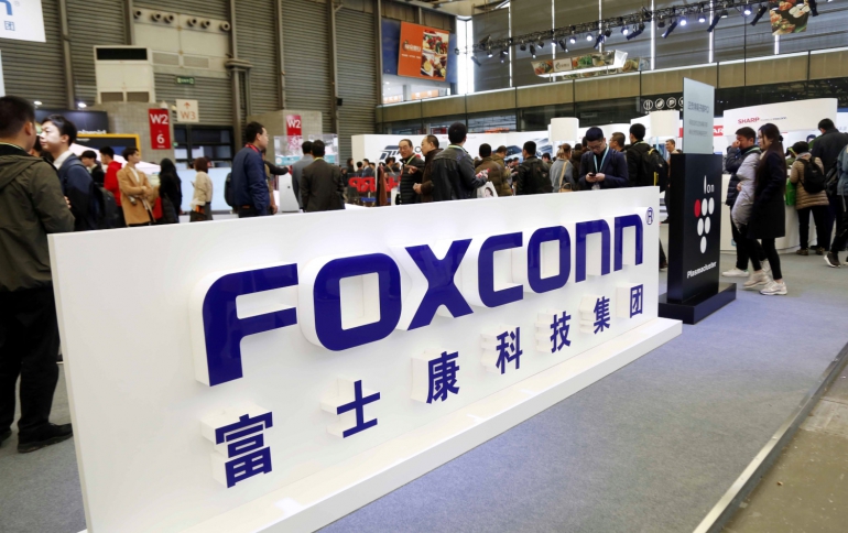 Hit by Apple Slowdown, Foxconn Cuts 50,000 Seasonal Jobs