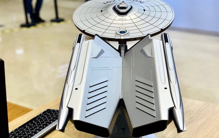 Lenovo Showcases Spaceship-shaped Titanium Enterprise Computer