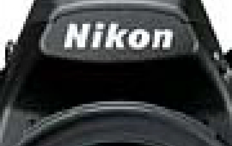 Nikon Introduced the D700 Pro Digital SLR Camera