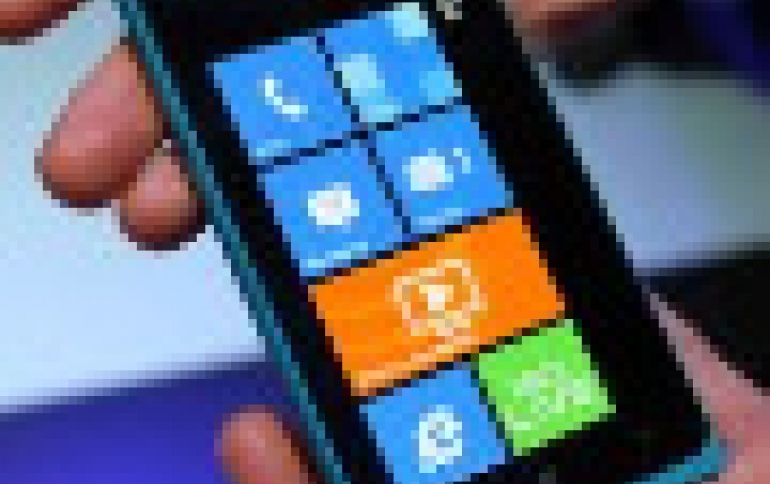 Samsung Displaces Nokia as Top Cellphone Brand in 2012