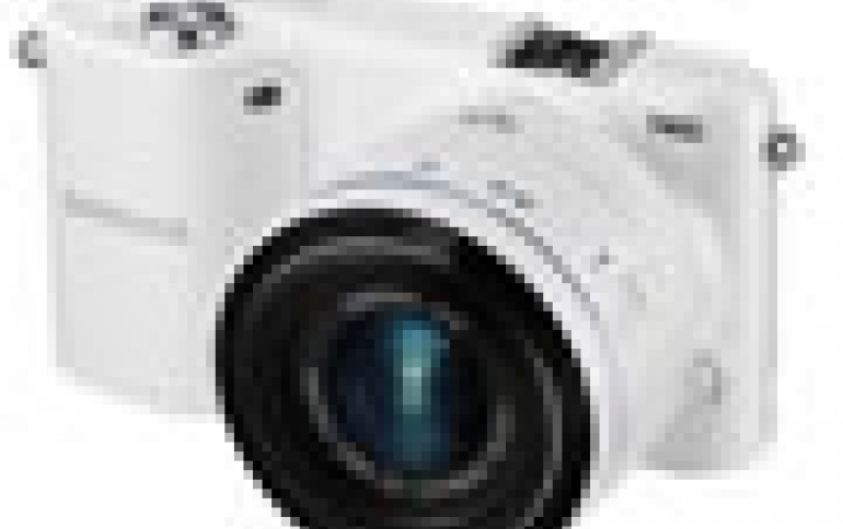 Samsung Expands NX Line with the SMART Camera NX2000