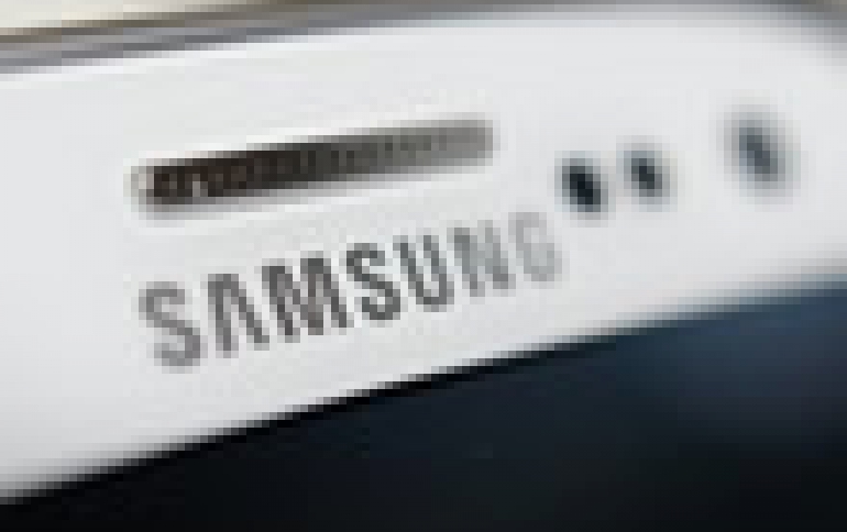 Samsung to Unveil New Bent Smartphones This Year