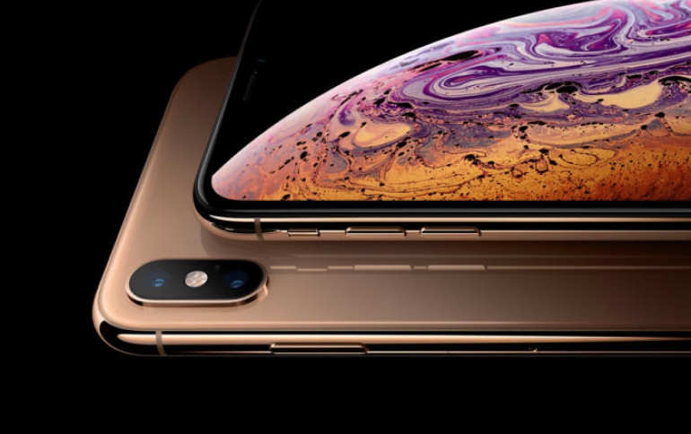 Apple Granted New Patent For a Folding iPhone