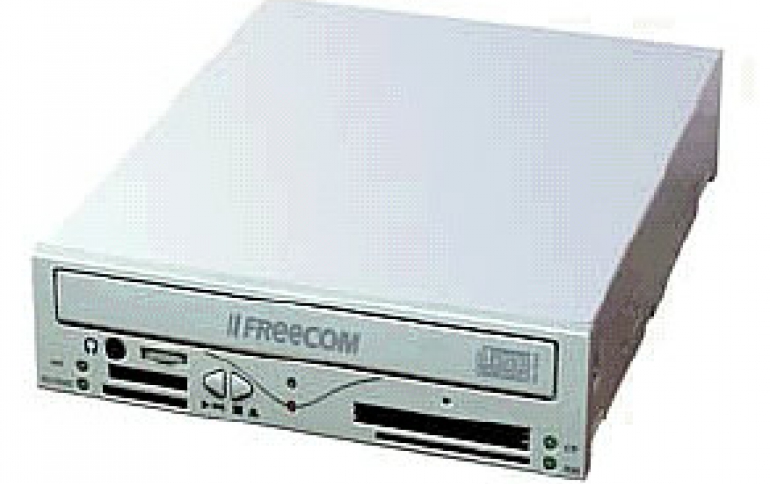 Freecom FC-1 52x32x52 CD-RW burner with 7-in