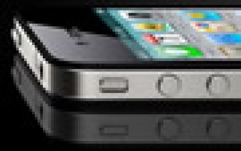 Apple And Google Battle Moves to the Display Front 